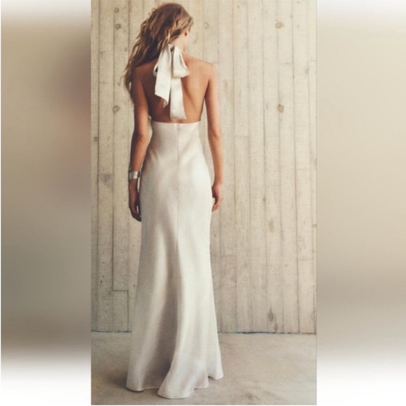 Long satin halter dress - Picture 8 of 12